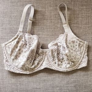 Victoria's Secret convertible bra 34DDIn very good condition